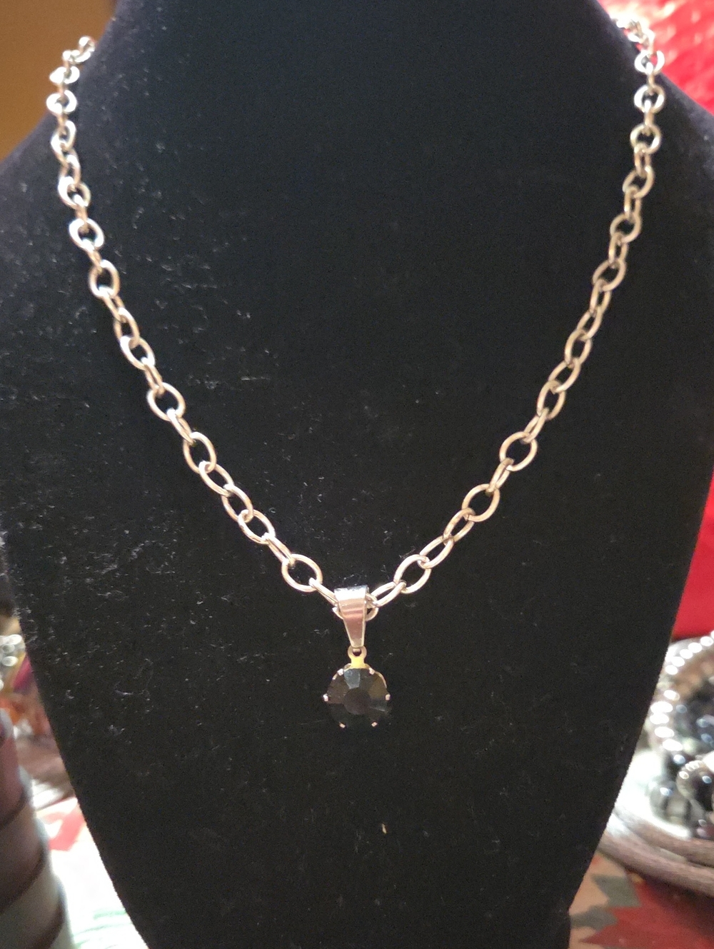 90's Silver-Tone Chain with Black Faceted Stone
